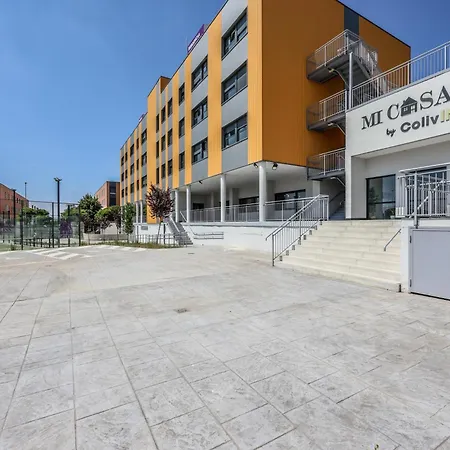 Micasainn Coliving 旅馆 *